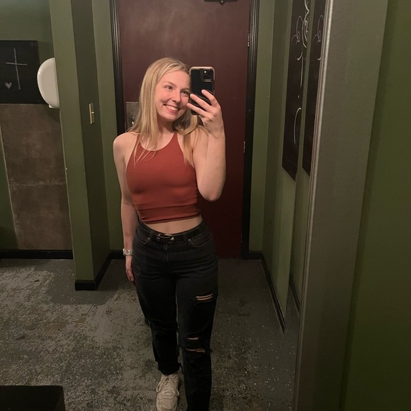 Meet your Posher, Elizabeth - Picture 6 of 10